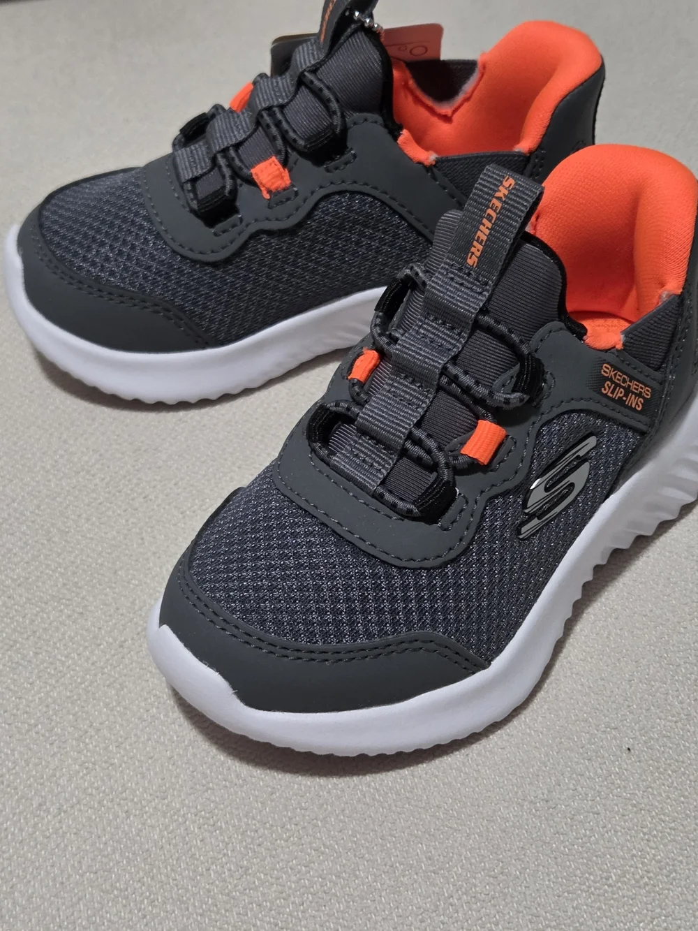 New Skechers Kids Gray & Orange Slip-Ins Athletic Sneakers 6c